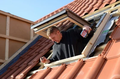 Pose de fenêtres de toit Velux à Dourgne